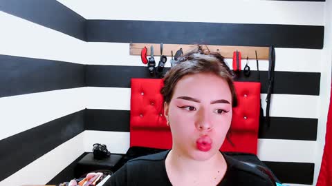 Marian online show from 01-27-25, 03:04