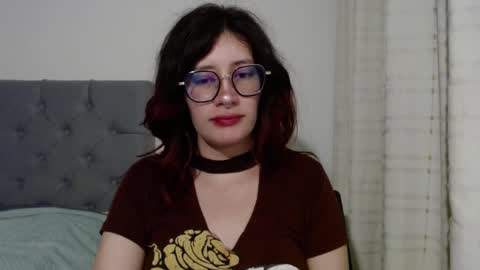 Mariana online show from 02-05-25, 01:37