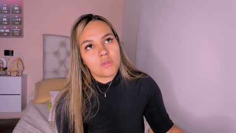 Mariana Roe online show from 12-06-24, 03:41