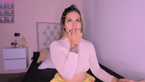 Mariana Roe online show from 02-25-25, 10:15