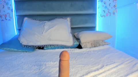 Snapshot of mariana_babe_ chatting on 01-25-25, 12:37 mariana_babe_ online show from 01-25-25, 12:37