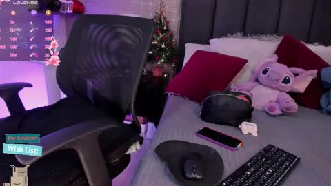 Snapshot of mariana_c chatting on 12-05-25, 02:58 Mar y online show from 12-05-25, 02:58