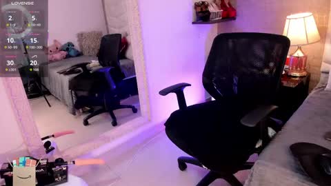 Snapshot of mariana_c chatting on 04-25-26, 02:14 Mar y online show from 04-25-26, 02:14