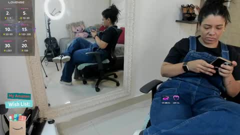 Snapshot of mariana_c chatting on 05-25-26, 02:56 Mar y online show from 05-25-26, 02:56