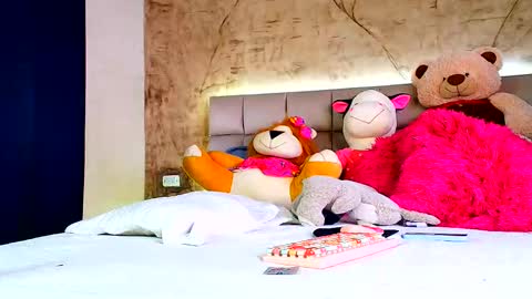 Snapshot of mariana_candyy chatting on 06-11-26, 01:53 mariana_candyy online show from 06-11-26, 01:53