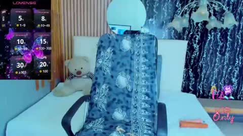 Mariana online show from 07-04-26, 12:17