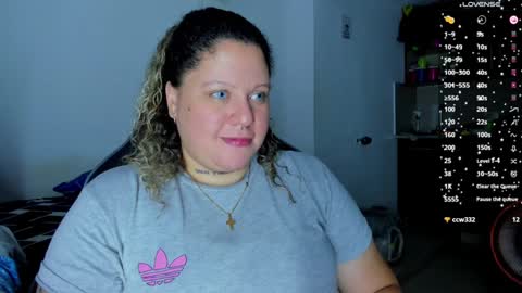 Snapshot of mariana_smittt chatting on 12-20-24, 07:33   Independent Model online show from 12-20-24, 07:33