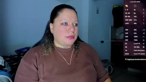 Snapshot of mariana_smittt chatting on 01-19-25, 05:05   Independent Model online show from 01-19-25, 05:05