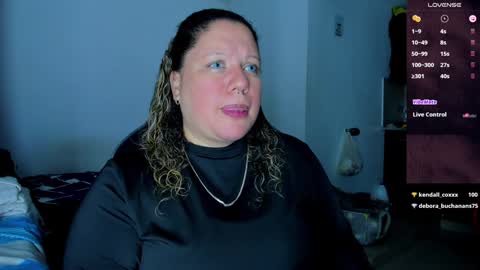 Snapshot of mariana_smittt chatting on 01-23-25, 09:39   Independent Model online show from 01-23-25, 09:39