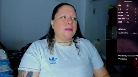 Snapshot of mariana_smittt chatting on 01-28-25, 05:22   Independent Model online show from 01-28-25, 05:22