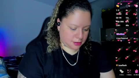 Snapshot of mariana_smittt chatting on 02-03-25, 10:47   Independent Model online show from 02-03-25, 10:47