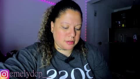 Snapshot of mariana_smittt chatting on 09-14-25, 07:40   Independent Model online show from 09-14-25, 07:40