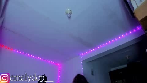 Snapshot of mariana_smittt chatting on 09-20-25, 04:57   Independent Model online show from 09-20-25, 04:57