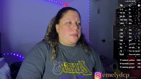 Snapshot of mariana_smittt chatting on 10-22-25, 06:46   Independent Model online show from 10-22-25, 06:46