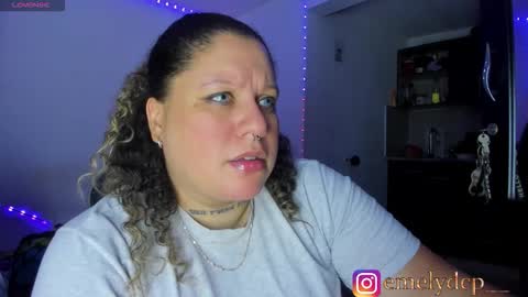 Snapshot of mariana_smittt chatting on 10-25-25, 05:37   Independent Model online show from 10-25-25, 05:37