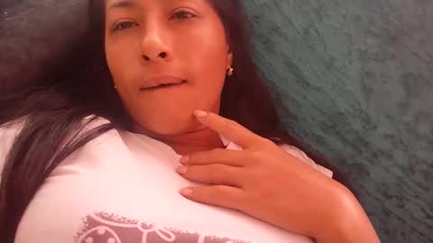 marianaaladejo online show from 10-24-25, 04:14
