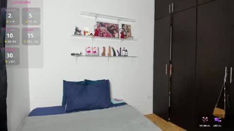Snapshot of marianaandvalen chatting on 09-30-25, 11:04 MARIANA Y VALENTINA online show from 09-30-25, 11:04