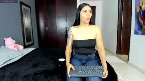 MARIANA Y VALENTINA online show from 06-19-26, 12:31