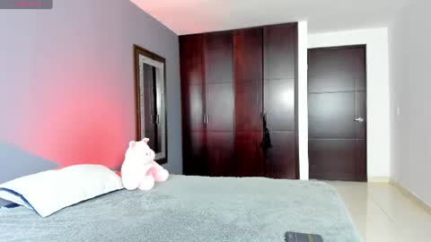 MARIANA Y VALENTINA online show from 07-06-26, 11:07
