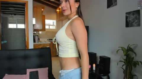 Mariana online show from 05-01-26, 01:26