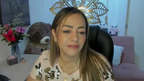 Snapshot of marianalopez81 chatting on 02-12-25, 12:05 Mariana Lopez online show from 02-12-25, 12:05
