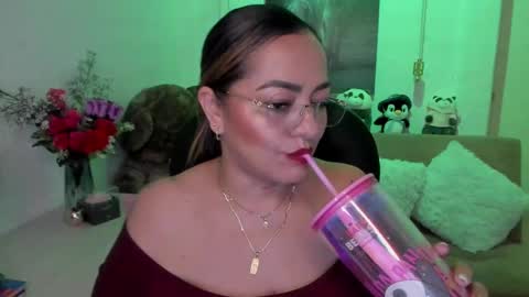 Snapshot of marianalopez81 chatting on 02-24-25, 06:16 Mariana Lopez online show from 02-24-25, 06:16