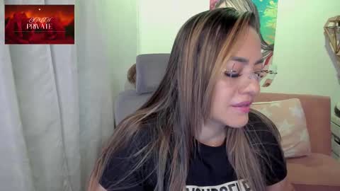 Snapshot of marianalopez81 chatting on 09-18-25, 12:45 Mariana Lopez online show from 09-18-25, 12:45