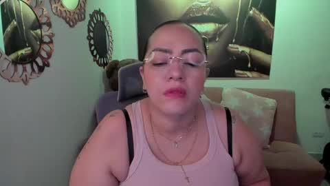 Mariana Lopez online show from 05-12-26, 12:41