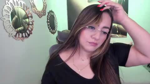Mariana Lopez online show from 06-28-26, 01:44