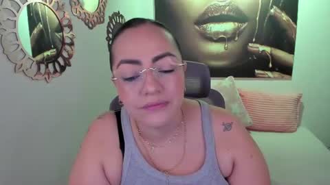 Mariana Lopez online show from 06-30-26, 12:00