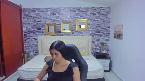 Snapshot of marianaxxx__ chatting on 12-03-24, 07:11 Mariana online show from 12-03-24, 07:11