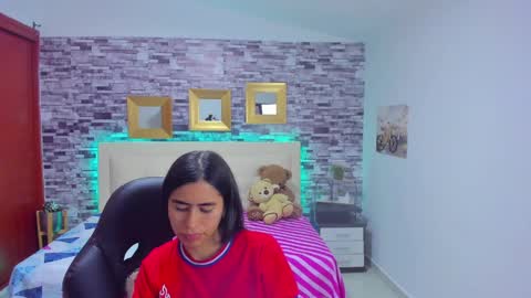 Snapshot of marianaxxx__ chatting on 12-07-24, 09:11 Mariana online show from 12-07-24, 09:11