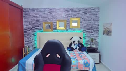 Snapshot of marianaxxx__ chatting on 12-18-24, 08:36 Mariana online show from 12-18-24, 08:36