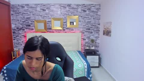 Snapshot of marianaxxx__ chatting on 01-11-25, 09:25 Mariana online show from 01-11-25, 09:25