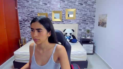 Snapshot of marianaxxx__ chatting on 01-13-25, 07:10 Mariana online show from 01-13-25, 07:10