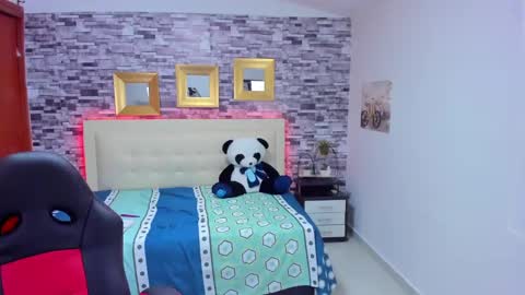 Snapshot of marianaxxx__ chatting on 01-21-25, 12:36 Mariana online show from 01-21-25, 12:36