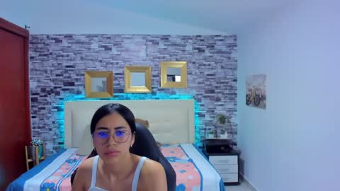 Snapshot of marianaxxx__ chatting on 01-24-25, 12:20 Mariana online show from 01-24-25, 12:20