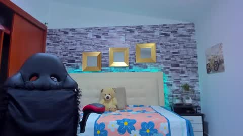 Snapshot of marianaxxx__ chatting on 01-28-25, 08:47 Mariana online show from 01-28-25, 08:47