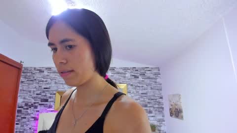 Snapshot of marianaxxx__ chatting on 03-06-25, 12:00 Mariana online show from 03-06-25, 12:00