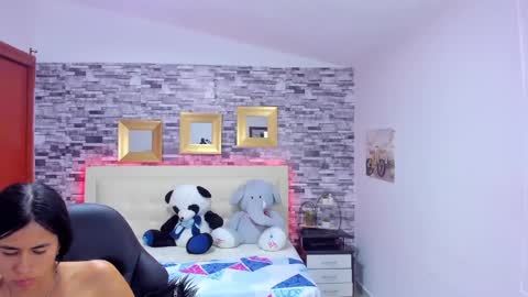 Snapshot of marianaxxx__ chatting on 03-06-25, 10:58 Mariana online show from 03-06-25, 10:58