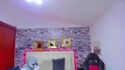 Snapshot of marianaxxx__ chatting on 03-12-25, 12:10 Mariana online show from 03-12-25, 12:10