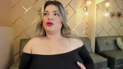Snapshot of marianeporter_ chatting on 05-18-26, 10:37 marianeporter online show from 05-18-26, 10:37