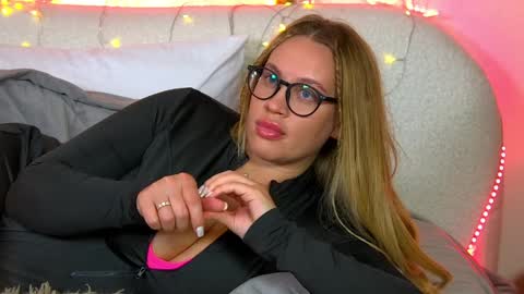 Maria online show from 01-11-25, 10:07