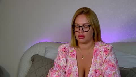 Maria online show from 10-18-25, 06:41