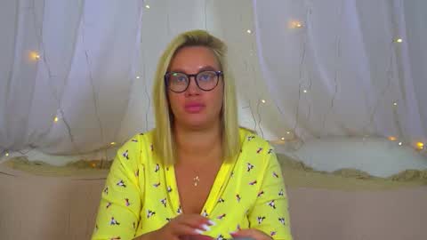 Maria online show from 03-15-26, 06:25