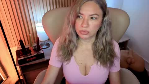 Marian Love  online show from 09-25-25, 10:52