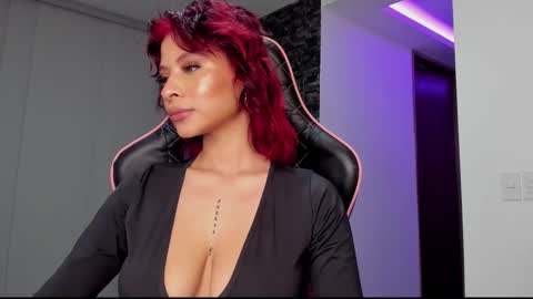 M A R I A N E online show from 02-20-25, 07:12