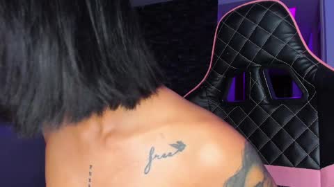 M A R I A N E online show from 04-12-26, 05:01