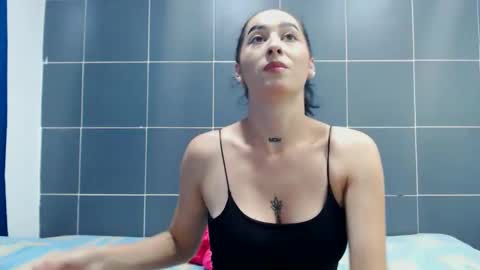 Snapshot of marianngell chatting on 01-12-26, 08:47 Mariangel online show from 01-12-26, 08:47