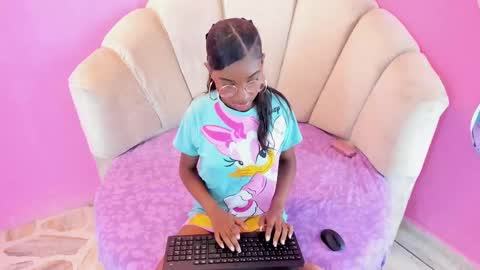 Snapshot of marianrosse chatting on 09-08-25, 09:25 marianrosse online show from 09-08-25, 09:25
